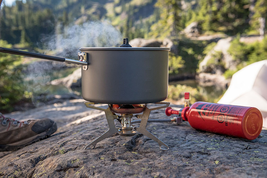 COOK'N'ESCAPE Camping Titanium Cookware Set - Ultralight 2 Piece Pot and Pan  - Outdoor cookset Folding