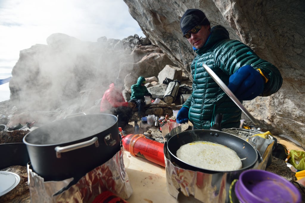 8 Reasons Liquid Fuel Stoves are Better for Winter Camping | The Summit ...